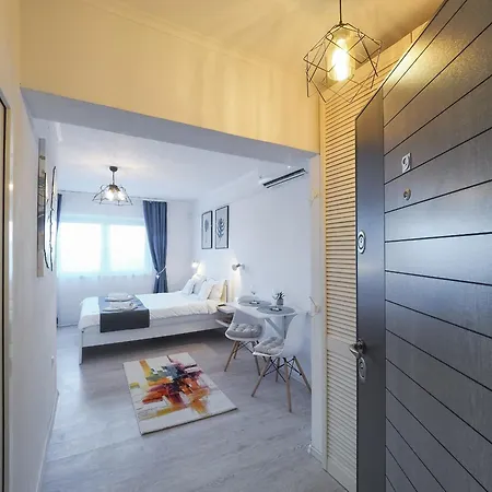 - Central, Cozy & Self Check-in
