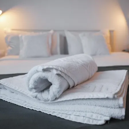 - Central, Cozy & Self Check-in Apartment