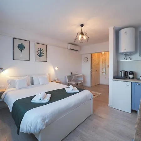 - Central, Cozy & Self Check-in